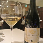 リストランテ カノフィーロ - シチリアプラネタのシャルドネ