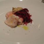 リストランテ カノフィーロ - 七面鳥胸肉のタリアータ　トンナートソースとビーツ