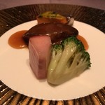 中国料理　翠陽 - 蝦夷鮑のコク深いオイスターソース煮込み