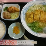 広東飯店 - 中華風カツラーメン、定食