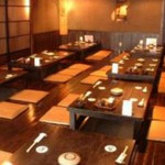 味処　八右衛門 - １階大広間を堀ごたつ式に改装して、ゆったりとお寛ぎ頂けるようになりました。