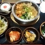 Sumibi Yakiniku Shichiri Mbou - ランチプルコギ風石焼牛丼