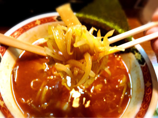 Sapporokitanomenkura - スープの中には野菜がたっぷり 