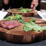 現代ガストロノミー 四匹の猫 - 2016年12月再訪：ビアンド オールスパイス (愛知県産 交雑牛みすじのロースト フィンガースタイル)☆