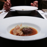 現代ガストロノミー 四匹の猫 - 2016年12月再訪：スープ ネズの実(鹿の鍋 スープ仕立て)☆