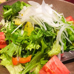 けとばし屋チャンピオン - 朝取れ有機野菜のサラダ