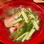 津の守坂 小柴 - 温物：金目鯛と水菜の餡物。水菜のシャキシャキの食感・瑞々しさがダシに浸りきってないのもいい。