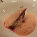 食堂セゾンドール - 肉料理は佐賀牛のイチボ。ビーツの香