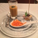 Torefumiyamoto - 前菜盛り合わせ（ガスパチョ、鶏肉スモーク、キャロットラペ）