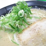 博多ラーメン ばりかた屋 - とんこつラーメン＋ドリンクＬセット799円が ラーメンパスポート使用で500円