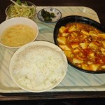 新中華 - 麻婆豆腐定食580円