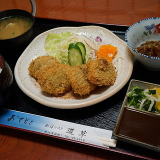 道草 - 料理写真:メンチカツ定食