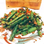 Dynasty Restaurant - 橄欖菜乾煸四季豆　つまり鞘いんげんと油漬けのからし菜とオリーブ、ひき肉を炒めたもの。シャレている。