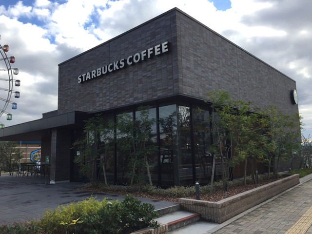 海響館前の おしゃれでドライブスルーなスタバ By ぺねろぺ スターバックスコーヒー 下関あるかぽーと店 下関 カフェ 食べログ