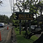BUZZ'S ORIGINAL STEAK HOUSE - お店の看板