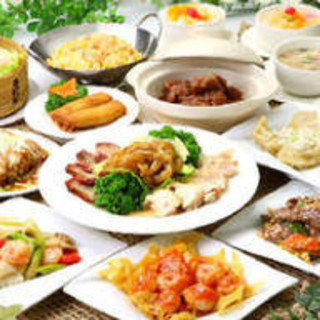 車海老や季節野菜など 全13品 特選コース 4 980円 銀座 東銀座 中華 宴会 忘年会 クリスマス 開放的なテーブル席でご案内 菜香苑 銀座店 サイコウエン 東銀座 中華料理 食べログ