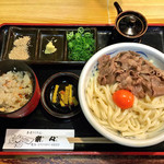 手造りうどん 楽々 - 黒毛和牛肉釜玉定食
