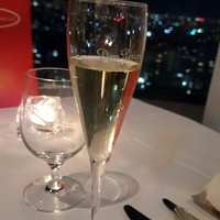 ベッラ・ヴィスタ - ドン・ペリニヨン　グラス　90ml 4000円