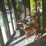 ピエールプレシュウズ - 【2016.12】店内・カフェコーナーの様子