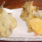 手打ち蕎麦 仙太郎 - メヒカリ（キス似の白身魚）天ぷらとお蕎麦