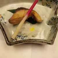 つきじ植むら 竹芝賓館 - 焼物