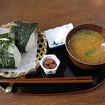 ほっとすていしょん比良 - 料理写真:おにぎりセット（350円）