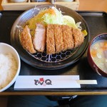 とんＱ - やまと豚厚切りロースカツ定食　2,484円