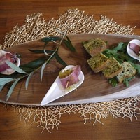 コンヴィヴィアリテ・イチノセ - 春菊のケークサレと鴨とキャロットラペ