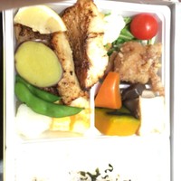 伊豆の旬 やんも 丸の内店 - めぬけ弁当¥1,100-