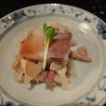 紀文寿司 - 鯨と大根３種　美味♪