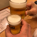 串酒房はっ鳥 - 息子と乾杯〜❗️ちなみにジョッキは息子でグラスは僕です❗️