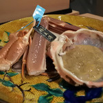 橋立港で揚がったブルータグ付きズワイガニを焼きで。