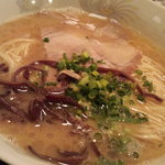 山形屋西洋酒場 - 博多風豚骨ラーメン５５０円 本格的ッス！