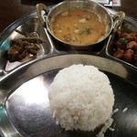 ローズガーデン - ネパールの一般的食事　￥６００
