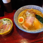 mendokorozenryuu - 「鯛白湯」780円と「レアチャーシュー丼」200円