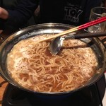 九州酒場 ○九 - 博多もつ鍋のシメそば