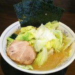 横浜家系ラーメン 中島家 - キャベツラーメン濃いめ多め。￥830