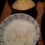 和酒和菜 みのり - セットのご飯と味噌汁