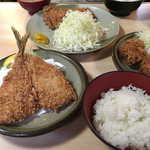 とんかつ おさむ - うゎ〜〜〜、いっぱい(嬉)('16/12/29)