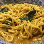 来楽軒 - 2016年12月
      限定
      汁なしチーズカレー担々麺