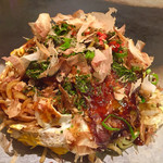 Hiroshima Ryuu Okonomiyaki Okonomi Mura - こんもりとした、キャベツたっぷりの広島焼きです