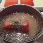 肉と日本酒 - 写真４【前菜】
                                いきなり一人1皿の「そとももの一口餡かけ」
                                クオリティ高くて、早くも日本酒飲みたくなっちゃいます～ぅ！