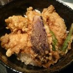 牡蠣天丼の様子