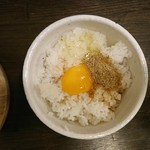 麺屋 明星 - 2016年12月　ラーメン屋さんの玉子かけごはん　200円