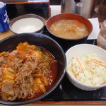 吉野家 - 牛キムチクッパ大盛半熟玉子付380円+コールスロー・豚汁セット220円
