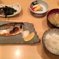 飯家くーた 銀座七丁目店 - 塩サバとごま鰤（刺身系）
                H28.12
