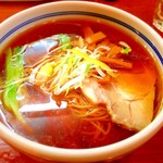 知味笑龍 深澤ラーメン - 680円。懐かしい感じの醤油ラーメン