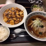 Touten Kaku - お好みセット(ラーメン、半ライス、麻婆豆腐)H28.11.12