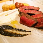 トラットリア・アルモ - 熊本産 黒毛和牛の熟成肉「クリ」の炭火焼き