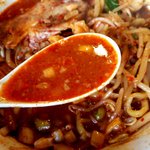 野菜が美味しい鶏豚ラーメン まる重 - 唐辛子が新しくなって旨味が変わりました